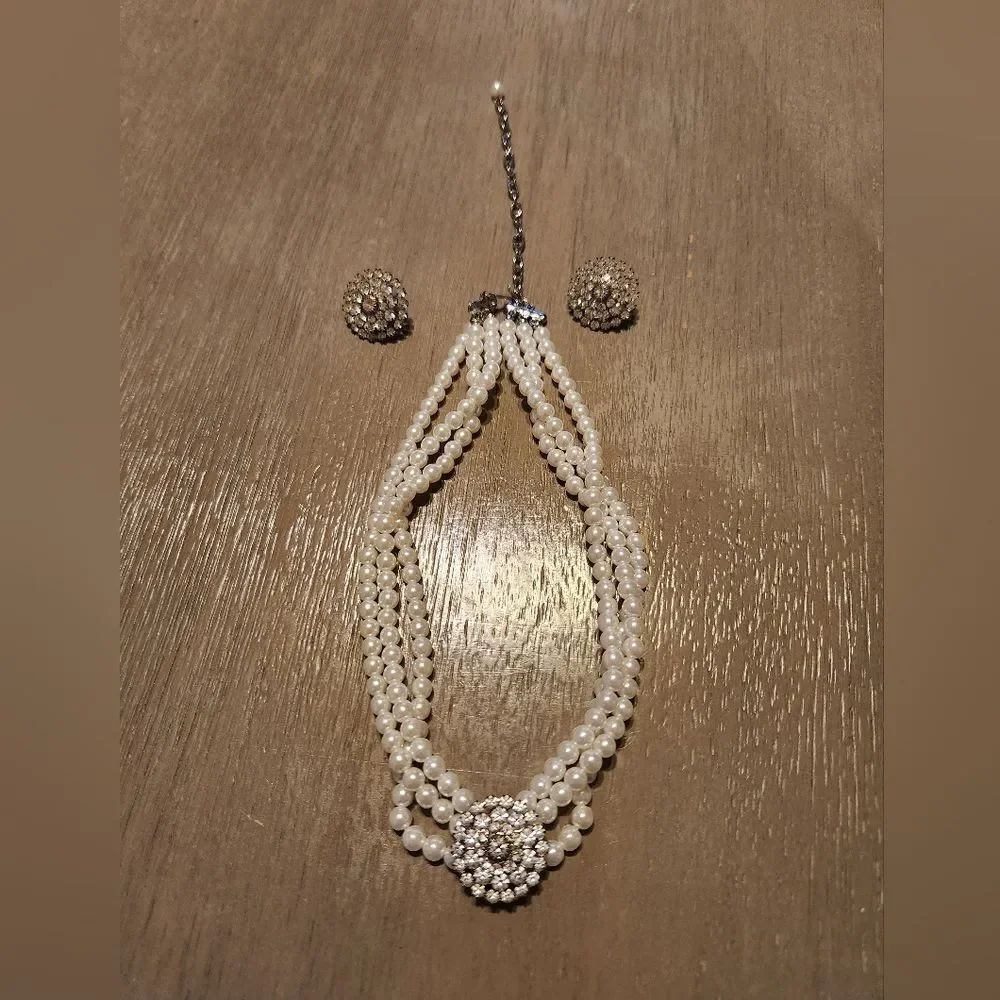 Vintage Faux Pearl Necklace Earrings Set 16” Very Sweet Set 4 Strands